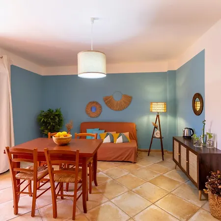 Romantic Bohemien Apartment- Private Terrace Apartmán *